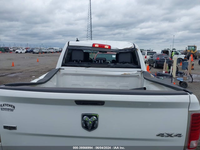 RAM 1500 Laramie  4x4 5'7 Box 2018 1C6RR7NT8JS137208 Image 17