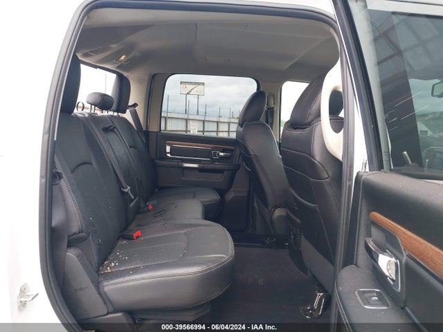 RAM 1500 Laramie  4x4 5'7 Box 2018 1C6RR7NT8JS137208 Image 8