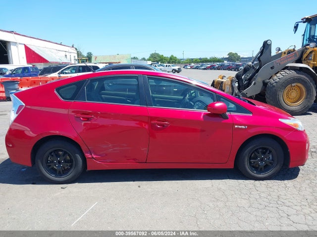Toyota Prius Two 2014 JTDKN3DU5E0378394 Image 13