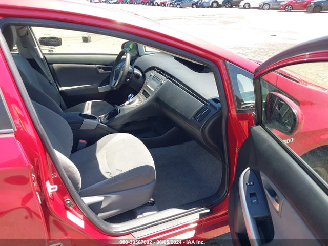 Toyota Prius Two 2014 JTDKN3DU5E0378394 Image 5