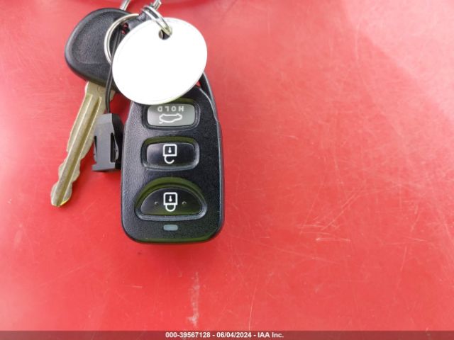 KMHD74LF6HU082031 Hyundai ELANTRA SE