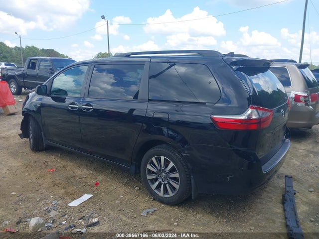 5TDDZ3DC8LS250438 Toyota SIENNA XLE
