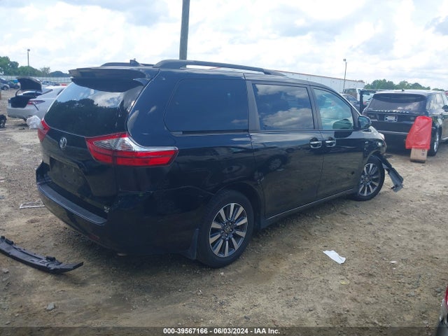 5TDDZ3DC8LS250438 Toyota SIENNA XLE