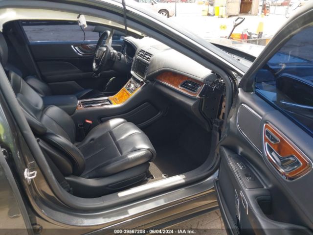 1LN6L9PK1K5606101 Lincoln Continental Standard