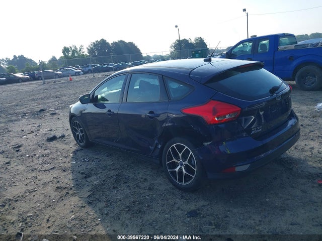 Ford FOCUS SEL 2017 1FADP3M26HL316111 Image 3