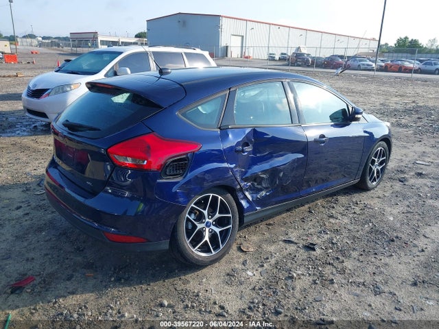 Ford FOCUS SEL 2017 1FADP3M26HL316111 Image 4