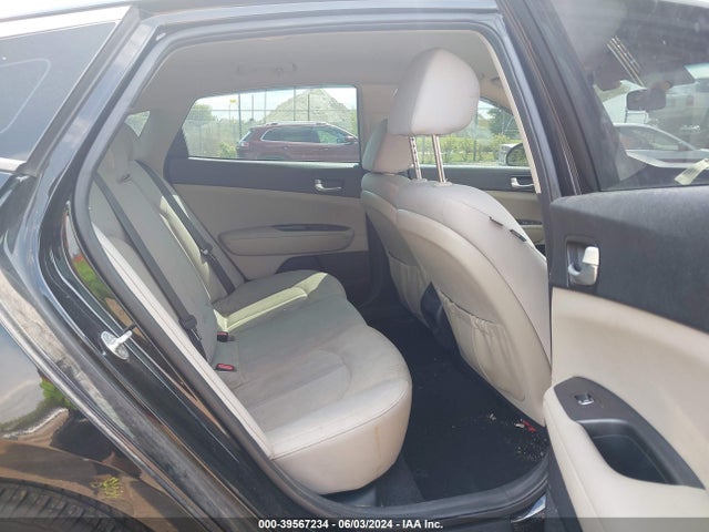 KIA Optima Lx 2017 5XXGT4L35HG153003 Image 8