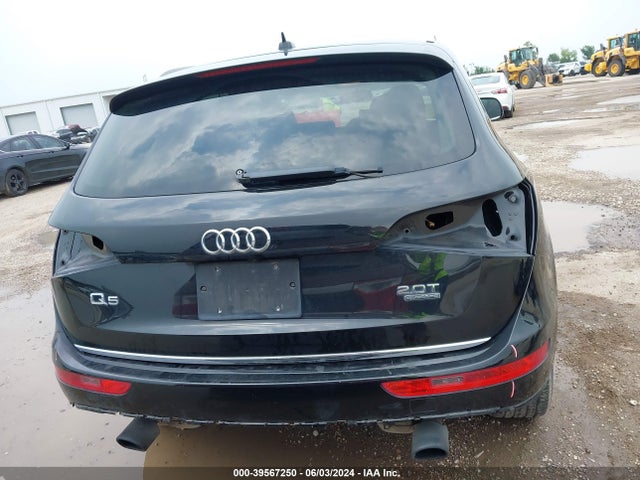Audi Q5 2.0t Premium 2017 WA1L2AFP5HA012792 Image 17