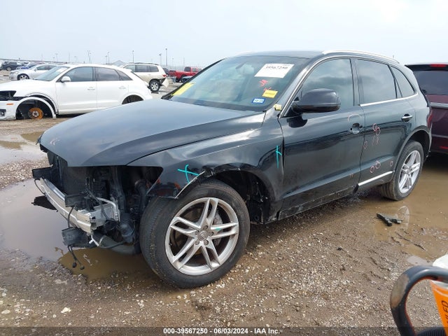 Audi Q5 2.0t Premium 2017 WA1L2AFP5HA012792 Image 2