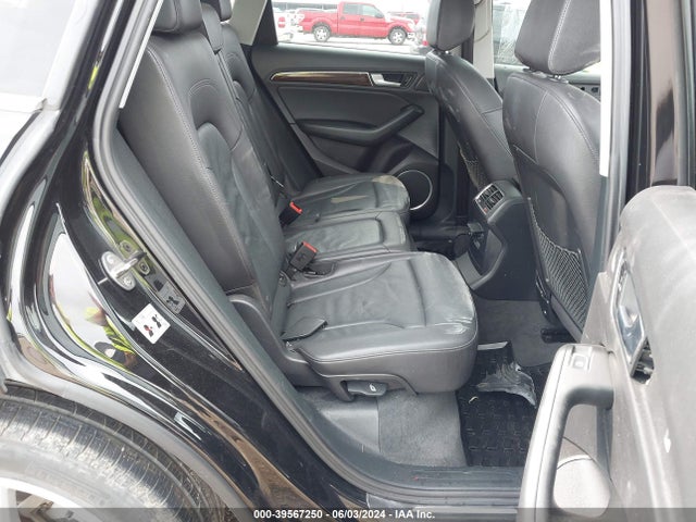 Audi Q5 2.0t Premium 2017 WA1L2AFP5HA012792 Image 8