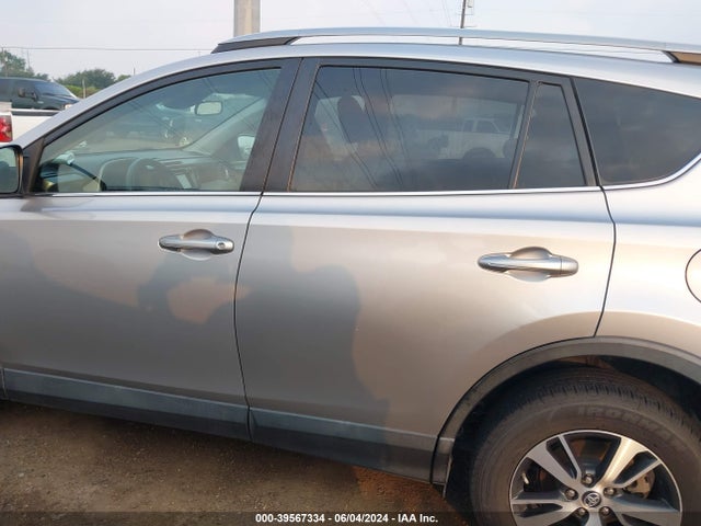 Toyota Rav4 Xle 2018 2T3WFREV3JW405901 Image 14