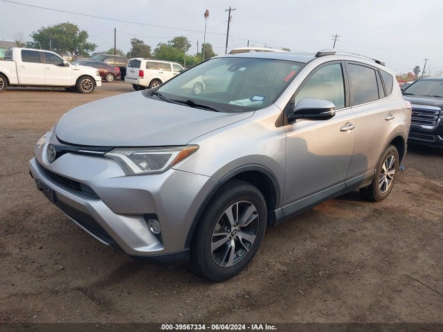 Toyota Rav4 Xle 2018 2T3WFREV3JW405901 Image 2