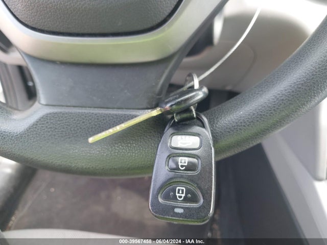 Hyundai ELANTRA SE 2017 5NPD74LF9HH210969 Image 11