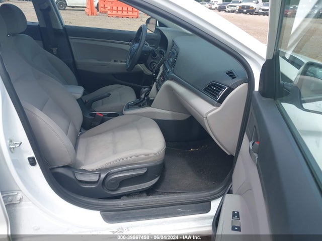 Hyundai ELANTRA SE 2017 5NPD74LF9HH210969 Image 5