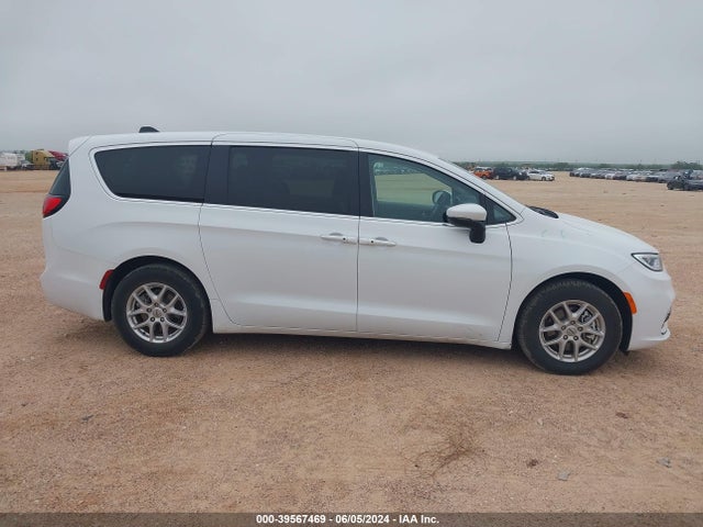 Chrysler Pacifica Touring L 2023 2C4RC1BG1PR610374 Image 13