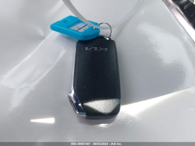 KNDCR3LE1P5112069 KIA NIRO EX