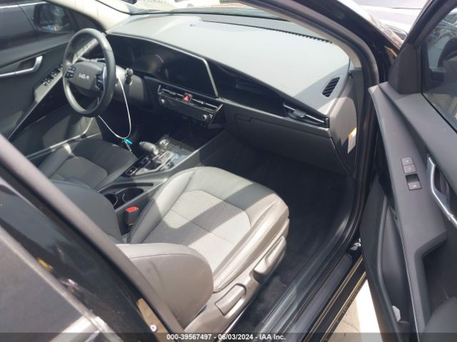 KNDCR3LE1P5112069 KIA NIRO EX