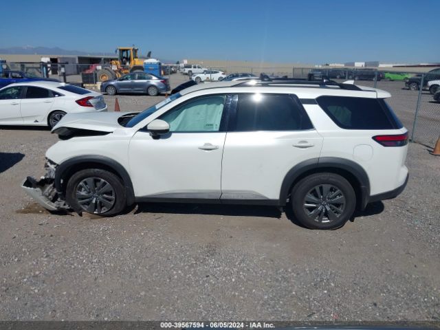 5N1DR3BA5NC238751 Nissan Pathfinder Sv 2wd