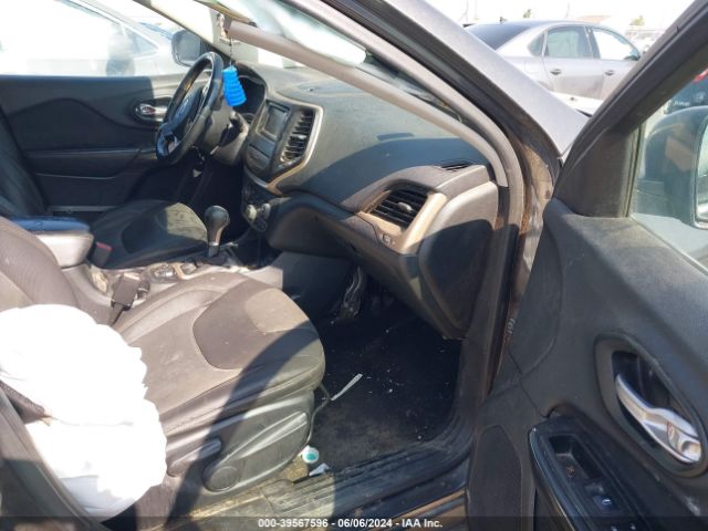 1C4PJLCB5EW208535 Jeep Cherokee Latitude