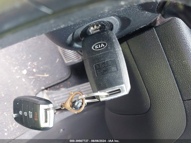 KIA FORTE LX 2017 3KPFK4A73HE161081 Image 11