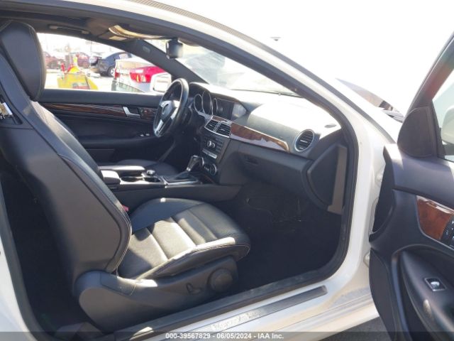 WDDGJ4HB2EG256881 Mercedes-Benz C 250