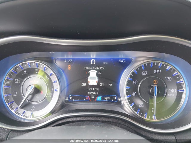 Chrysler 300 Anniversary Edition 2016 2C3CCAAG9GH343647 Image 7