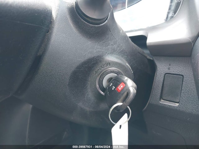 Toyota RAV4 LE 2018 2T3BFREV0JW791160 Image 11