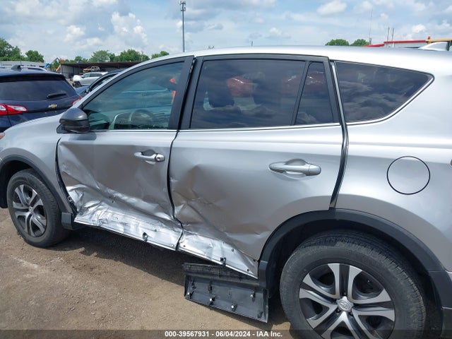 Toyota RAV4 LE 2018 2T3BFREV0JW791160 Image 6