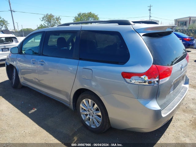Toyota Sienna Xle 7 Passenger 2014 5TDDK3DC8ES077009 Image 3