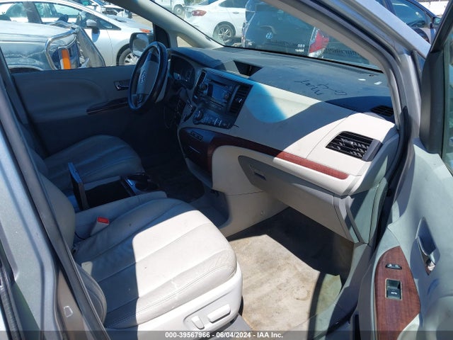 Toyota Sienna Xle 7 Passenger 2014 5TDDK3DC8ES077009 Image 5