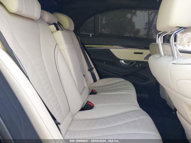 W1KUG8DB9LA569747 Mercedes-Benz S 560