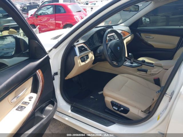 WBA8E1G58JNU90281 BMW 320i