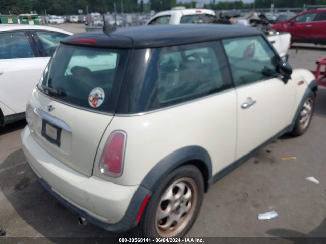2005 MINI COOPER WMWRC33585TK62035 Photo 3