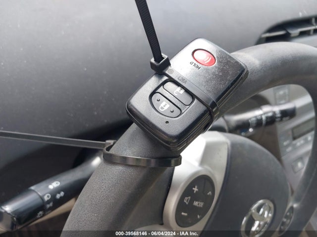 Toyota Prius Two 2014 JTDKN3DU0E0378450 Image 11