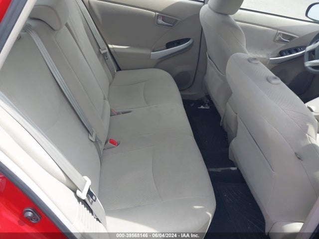 Toyota Prius Two 2014 JTDKN3DU0E0378450 Image 8