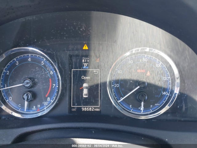 Toyota COROLLA SE 2018 2T1BURHEXJC072204 Image 7