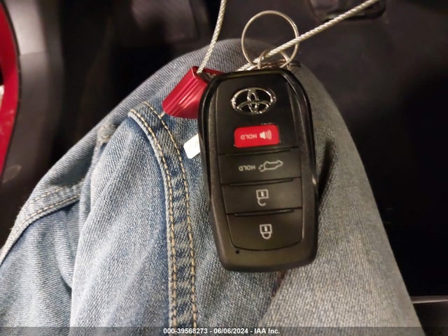 Toyota Prius Limited Awd-e 2024 JTDADABU8R3009068 Image 11