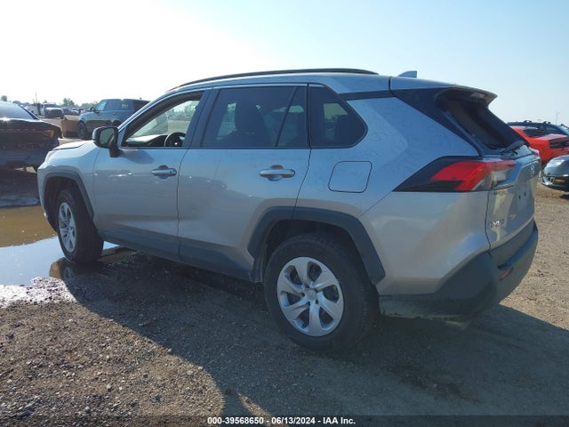 Toyota RAV4 LE 2019 2T3H1RFV7KC029678 Image 3
