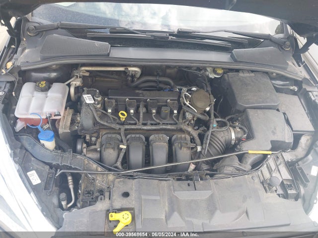Ford FOCUS SE 2016 1FADP3F22GL213828 Image 10