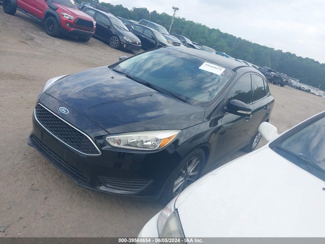 Ford FOCUS SE 2016 1FADP3F22GL213828 Image 2