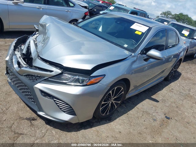 Toyota CAMRY SE 2018 JTNB11HK3J3025701 Image 2