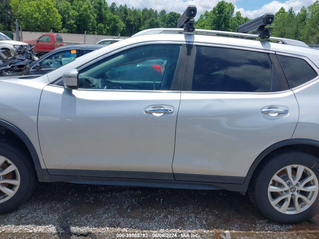 Nissan ROGUE SV 2018 5N1AT2MV2JC710171 Image 13