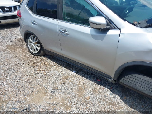 Nissan ROGUE SV 2018 5N1AT2MV2JC710171 Image 17
