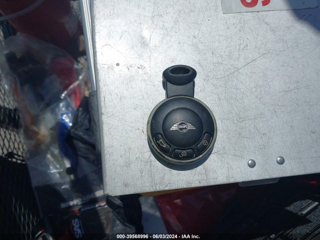 2009 MINI COOPER S CLUBMAN WMWMM33599TP92205 Photo 10