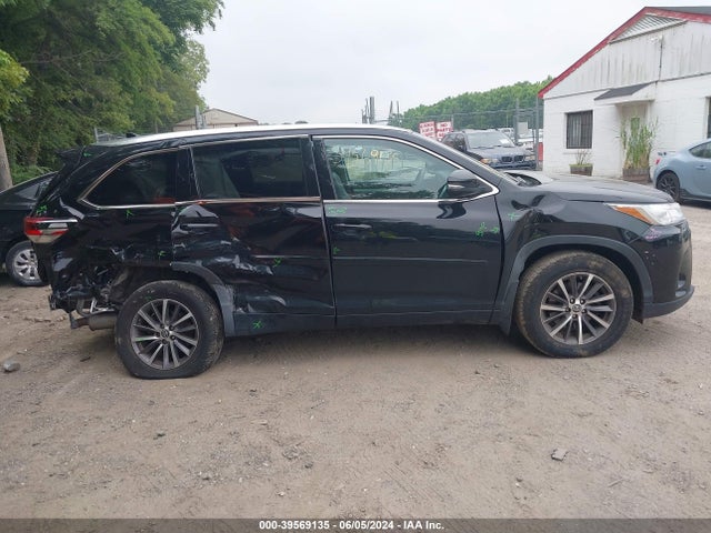 Toyota Highlander Xle 2018 5TDJZRFH1JS554156 Image 13