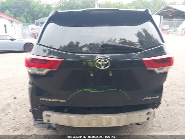 Toyota Highlander Xle 2018 5TDJZRFH1JS554156 Image 16