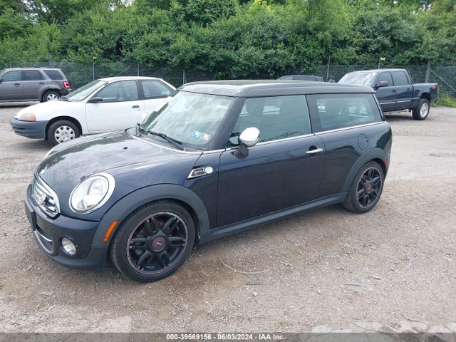 2011 MINI COOPER CLUBMAN WMWZF3C57BT188304 Photo 1