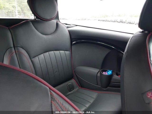 2011 MINI COOPER CLUBMAN WMWZF3C57BT188304 Photo 7