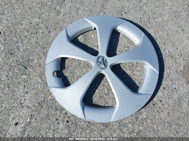JTDKN3DU5F1900565 Toyota Prius Four