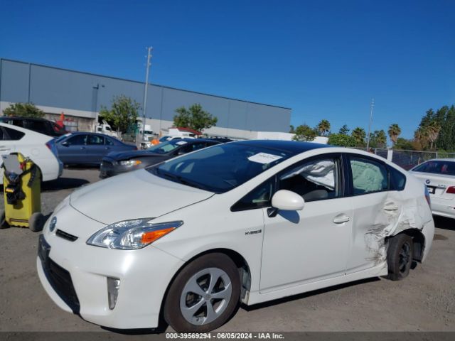 JTDKN3DU5F1900565 Toyota Prius Four